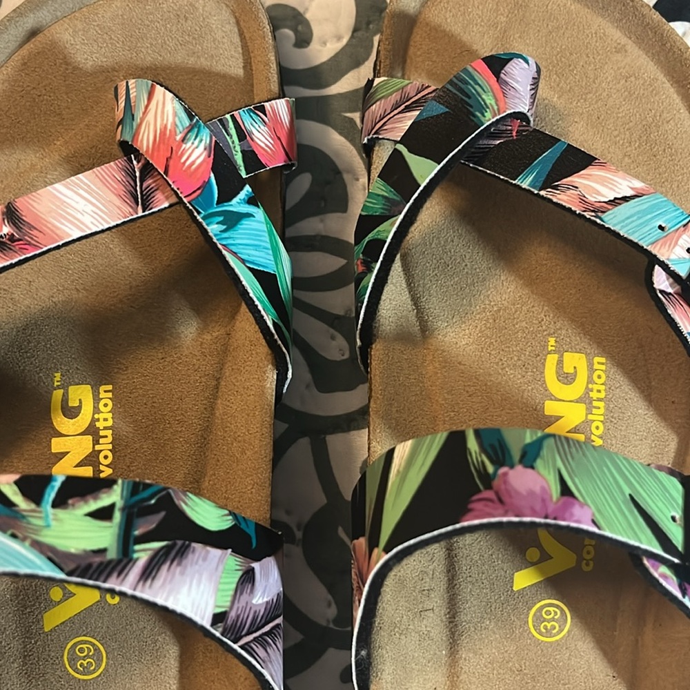 Viking Tropical Palm Print Sandals - Picture 3 of 6